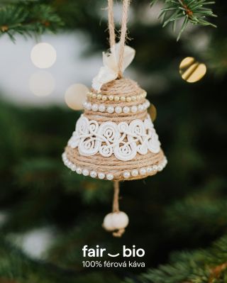 Štědrý den je za rohem, tak je čas na tvoření. 🌟 Vyrobte si s námi vánoční dekorace z jutových pytlů od kávy. 🫘 Právě v...